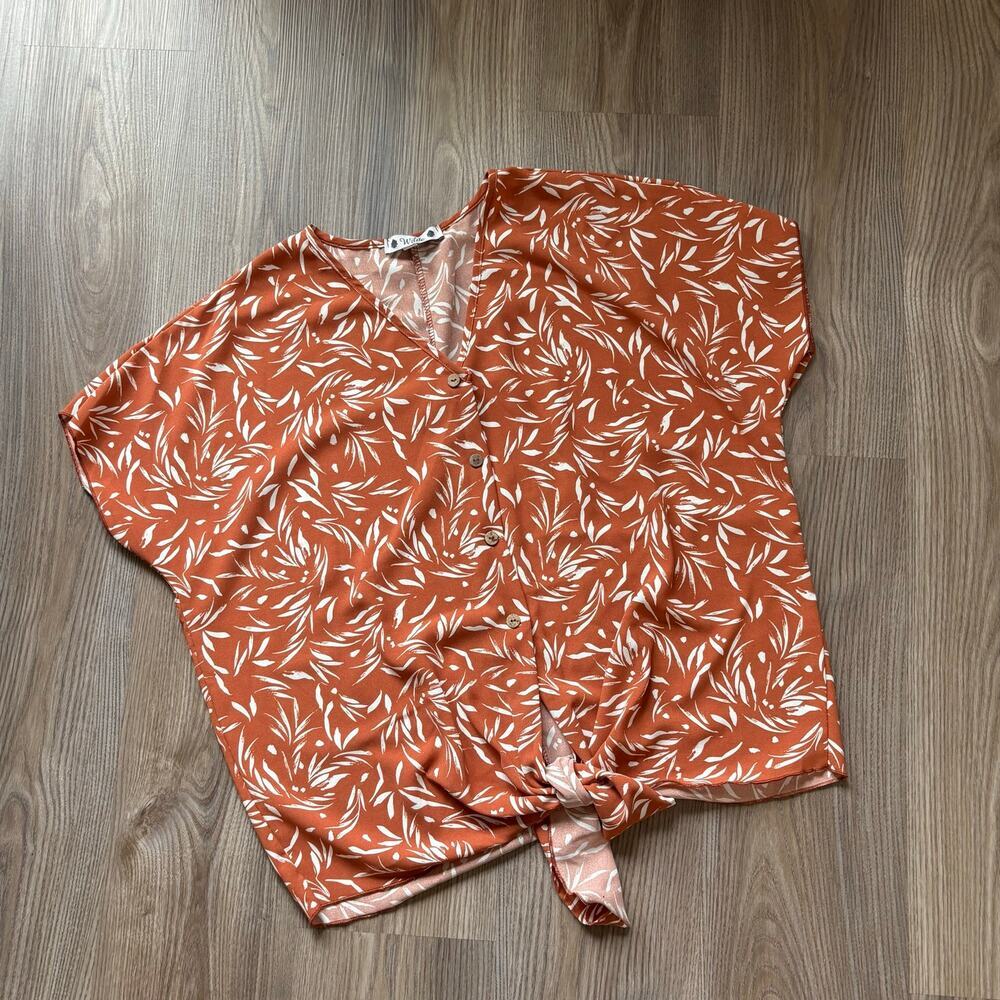 Wilde Women’s Medium Rust Orange White Tropical Leaf Print Tie Front Blouse Boho